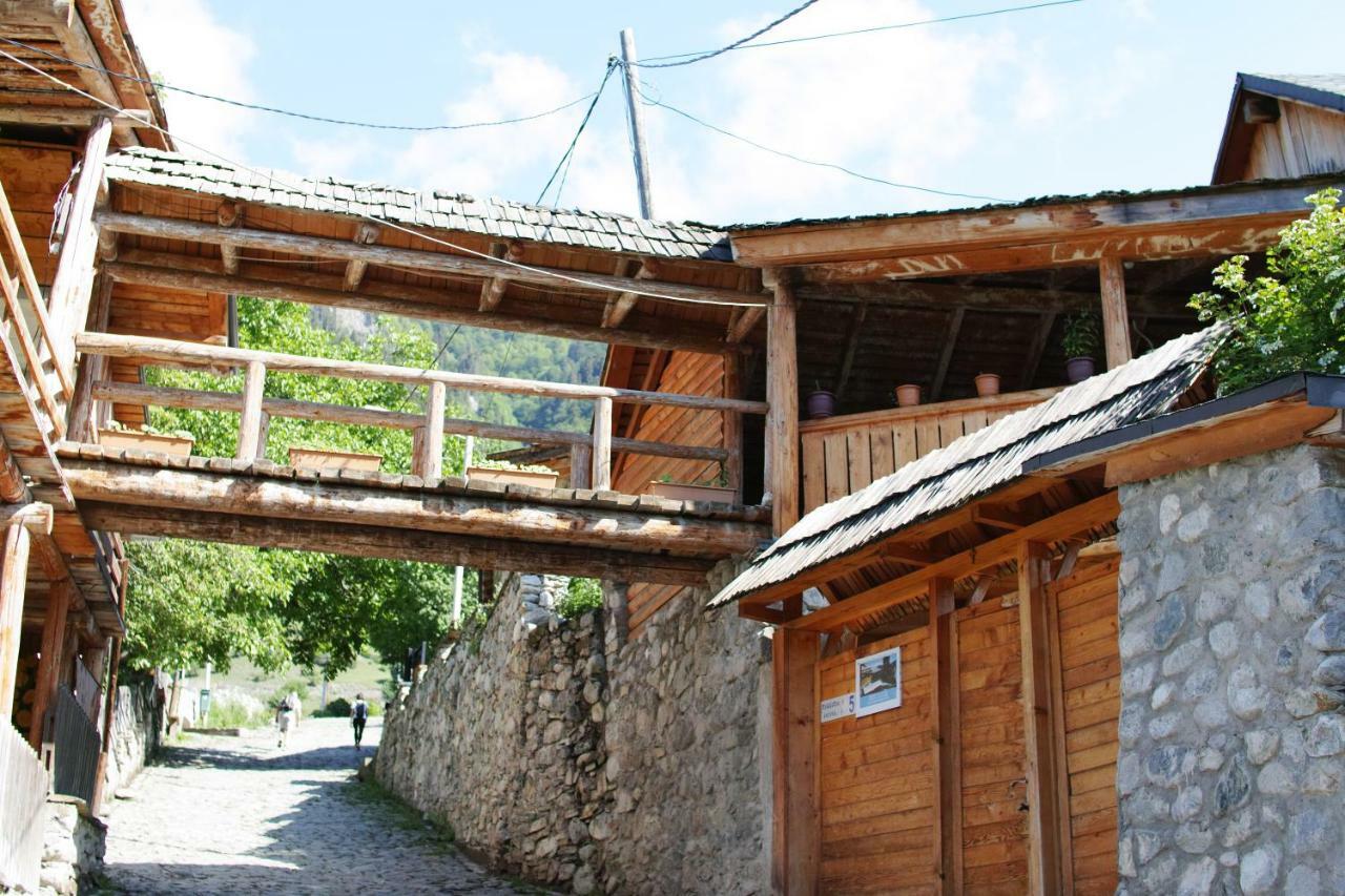 Mestialux Guesthouse Exterior foto